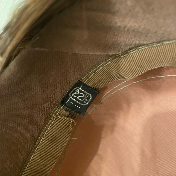 Vintage velvet and feather Cloche hat - Picture 5 of 7